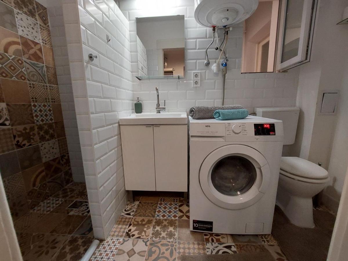 Roland Apartment - Nepliget Budapest Ngoại thất bức ảnh